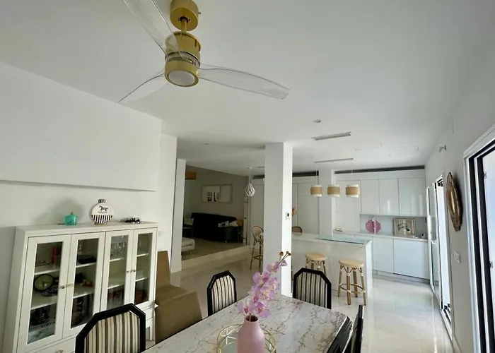 Casa Muralla Del Alcazar Viejo Nyaraló